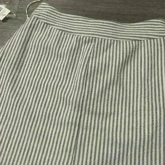 Court & Rowe mini skirt - Picture 3 of 8